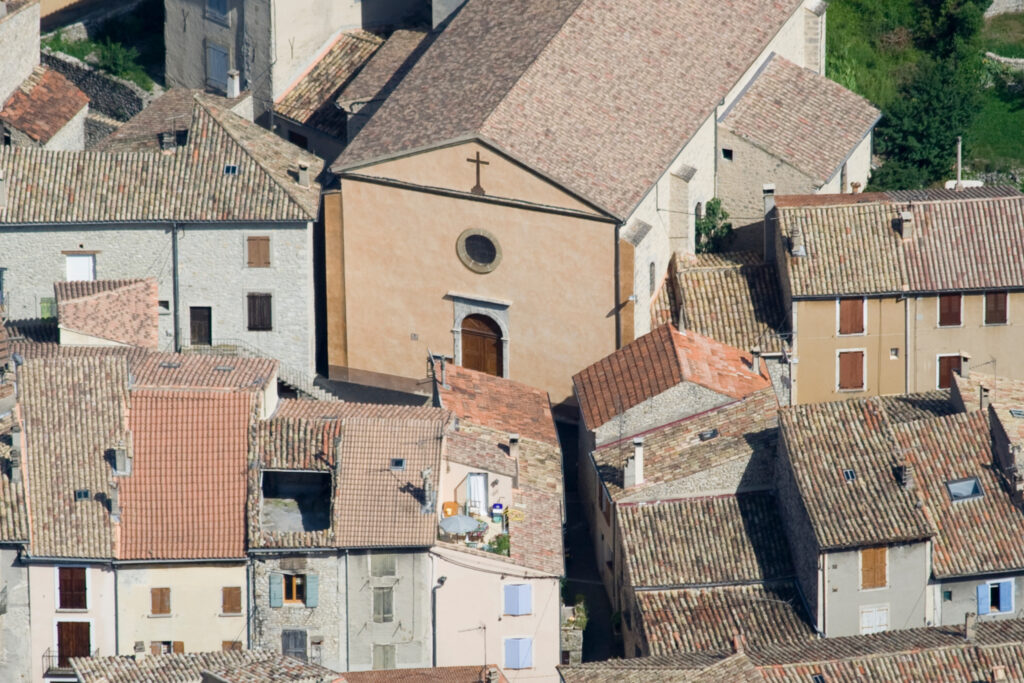 Rémuzat est un village calme de la Drôme Provençale
